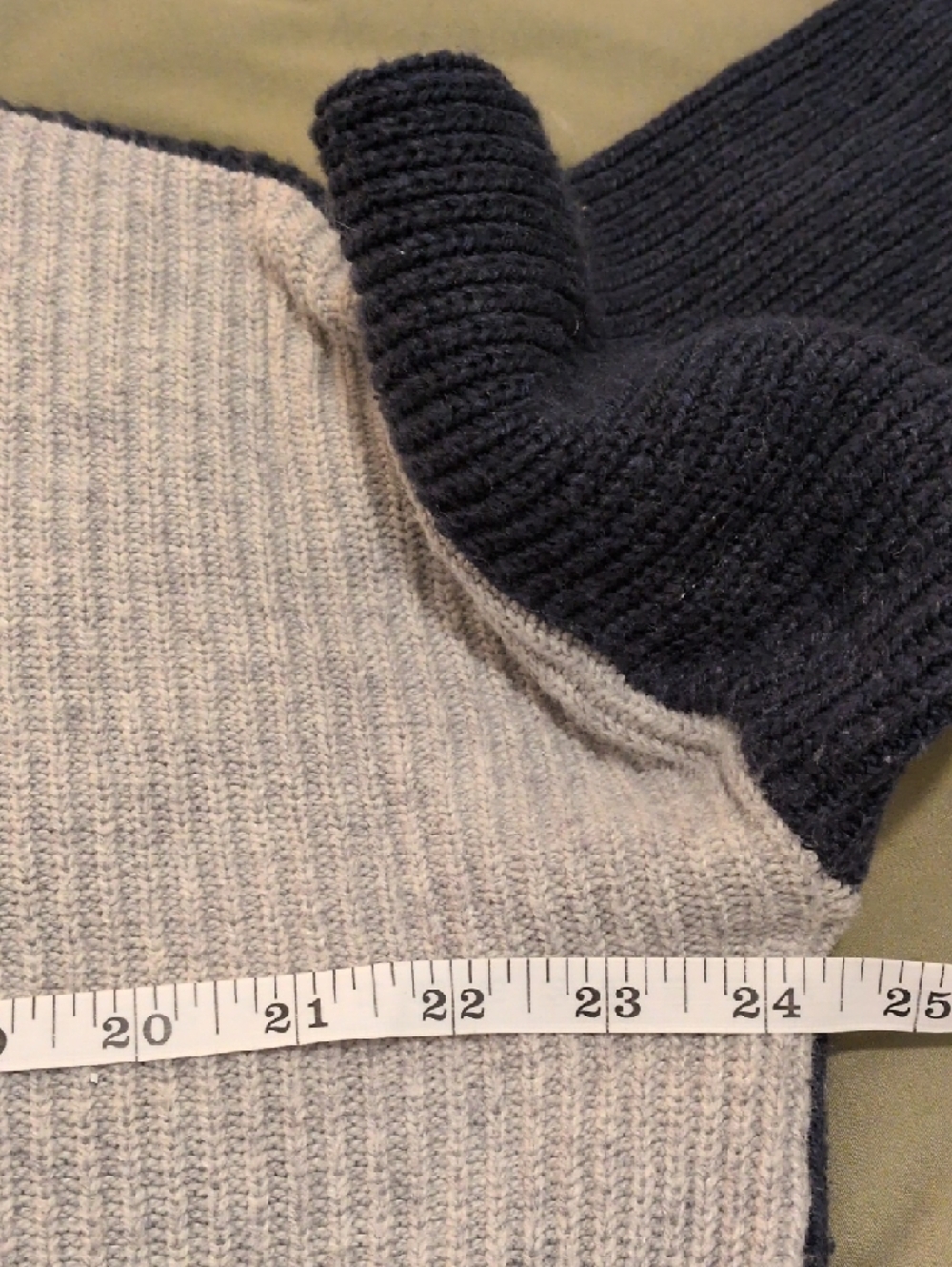 Madewell Two-Tone Gray and Navy Blue Crewneck Sweater - Picture 4 of 6